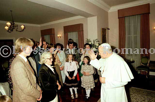 %_tempFileName00560_IRLANDA-USA1979%