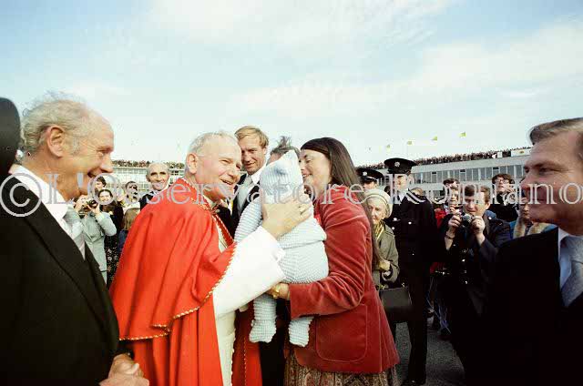 %_tempFileName00605_IRLANDA-USA1979%