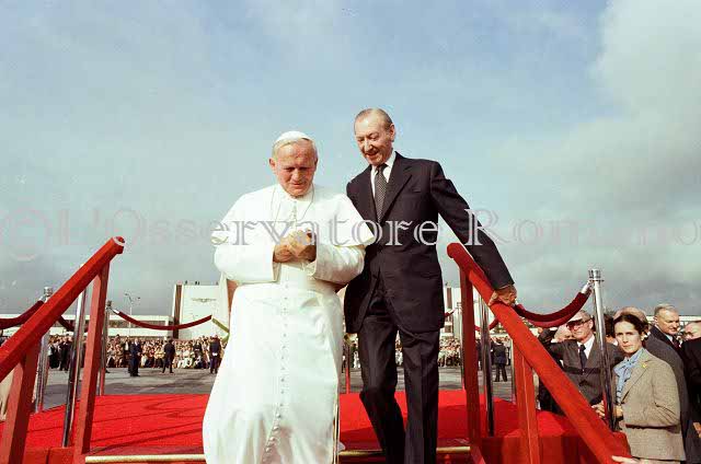 %_tempFileName00801_IRLANDA-USA1979%