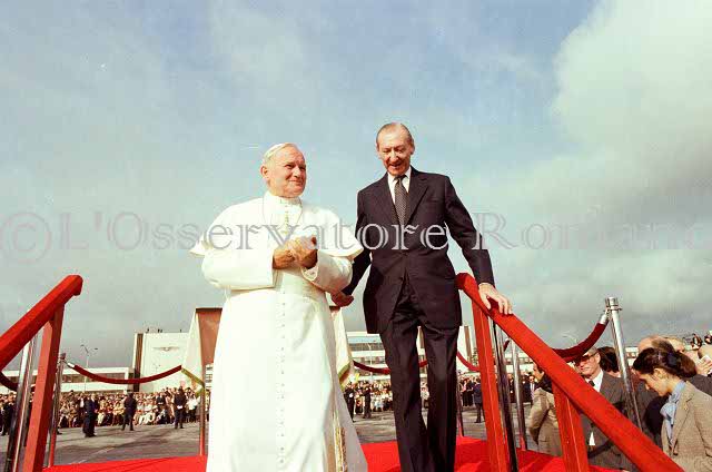 %_tempFileName00804_IRLANDA-USA1979%