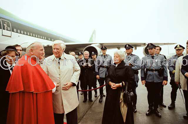 %_tempFileName01100_IRLANDA-USA1979%
