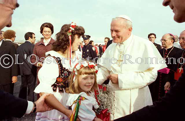%_tempFileName01199_IRLANDA-USA1979%
