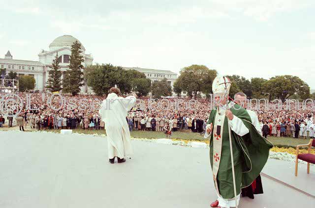 %_tempFileName01703_IRLANDA-USA1979%