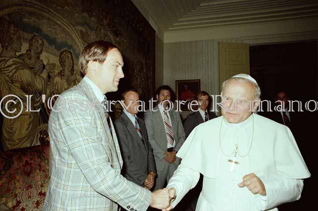 %_tempFileName01725_IRLANDA-USA1979%