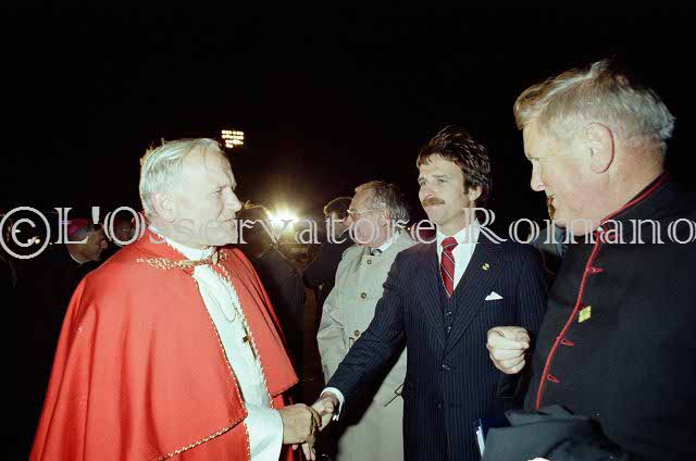 %_tempFileName02030_IRLANDA-USA1979%