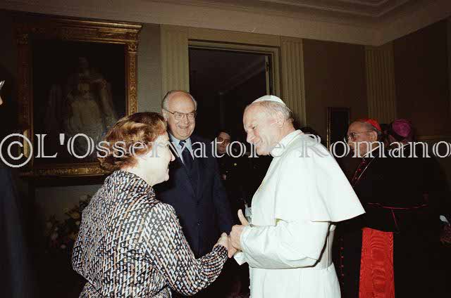%_tempFileName02195_IRLANDA-USA1979%