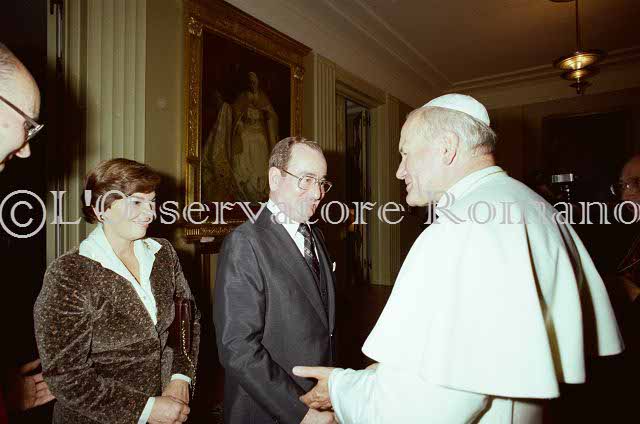 %_tempFileName02242_IRLANDA-USA1979%