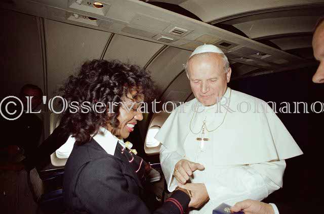%_tempFileName02510_IRLANDA-USA1979%