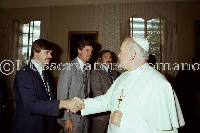 %_tempFileName02523_IRLANDA-USA1979%