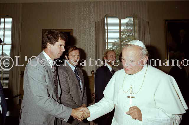 %_tempFileName02524_IRLANDA-USA1979%