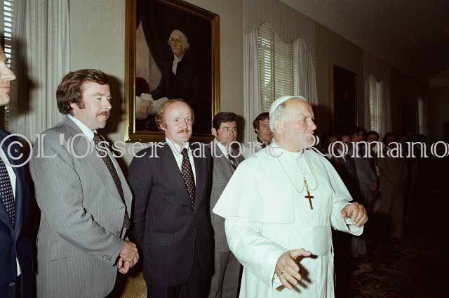 %_tempFileName02530_IRLANDA-USA1979%