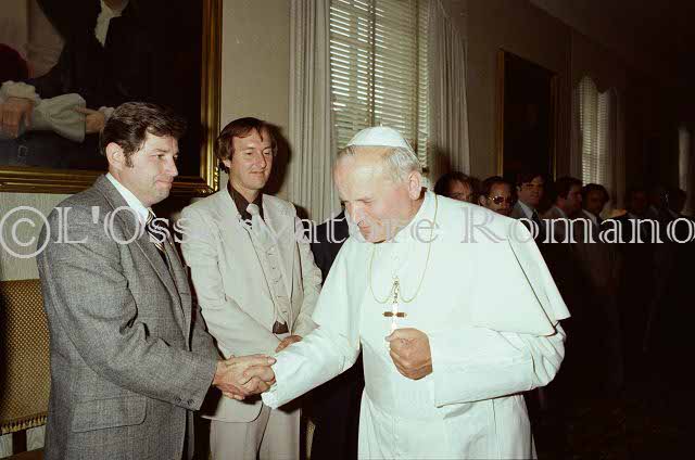 %_tempFileName02532_IRLANDA-USA1979%