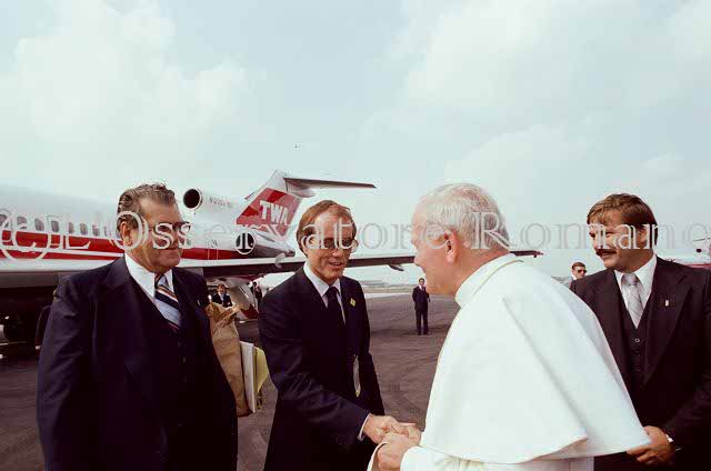 %_tempFileName02566_IRLANDA-USA1979%