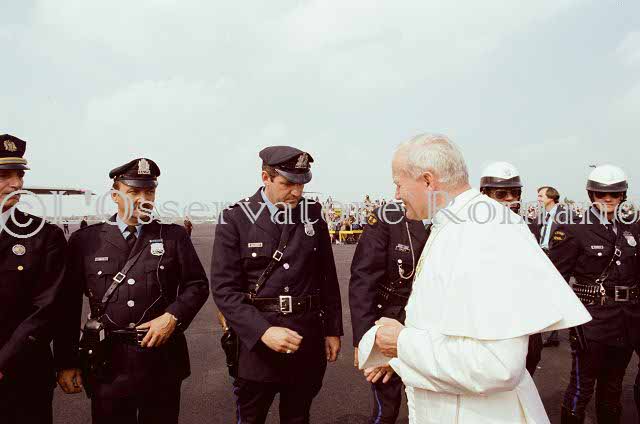 %_tempFileName02572_IRLANDA-USA1979%