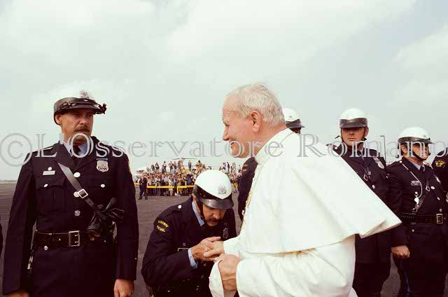 %_tempFileName02578_IRLANDA-USA1979%