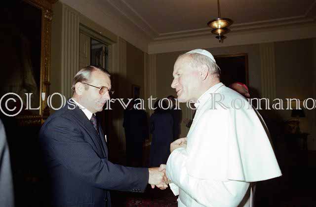 %_tempFileName02741_IRLANDA-USA1979%