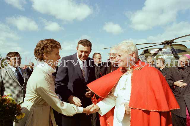 %_tempFileName02885_IRLANDA-USA1979%