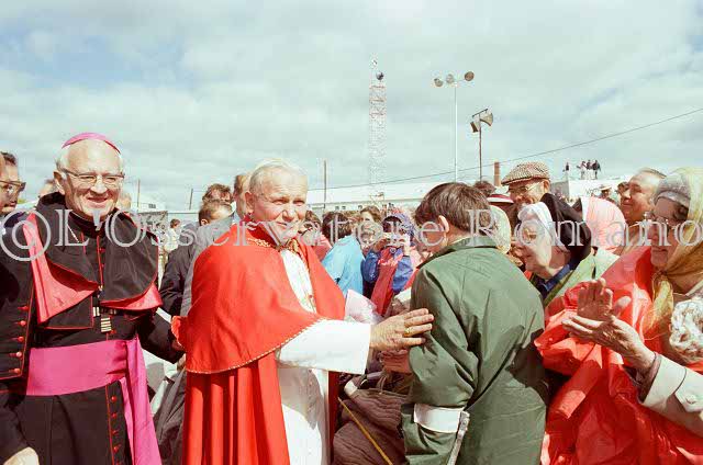 %_tempFileName02905_IRLANDA-USA1979%