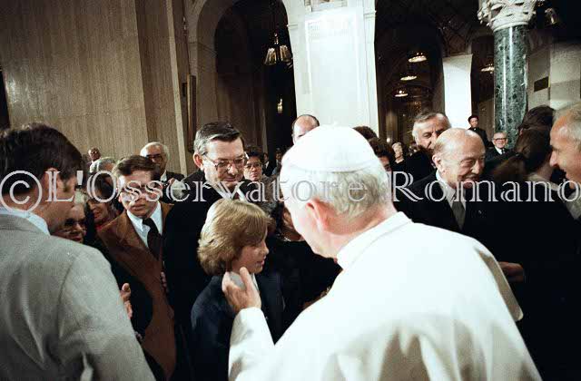 %_tempFileName03076_IRLANDA-USA1979%