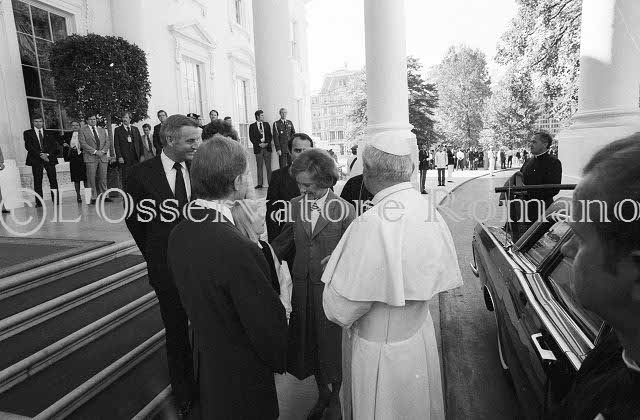 %_tempFileName02833BN_IRLANDA-USA1979%