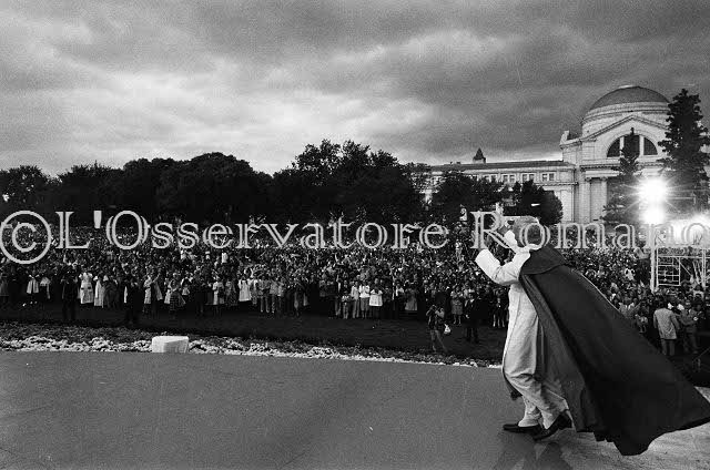 %_tempFileName03266BN_IRLANDA-USA1979%
