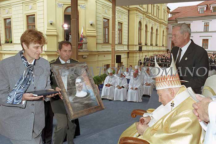%_tempFileName00735_SLOVACCHIA2003%